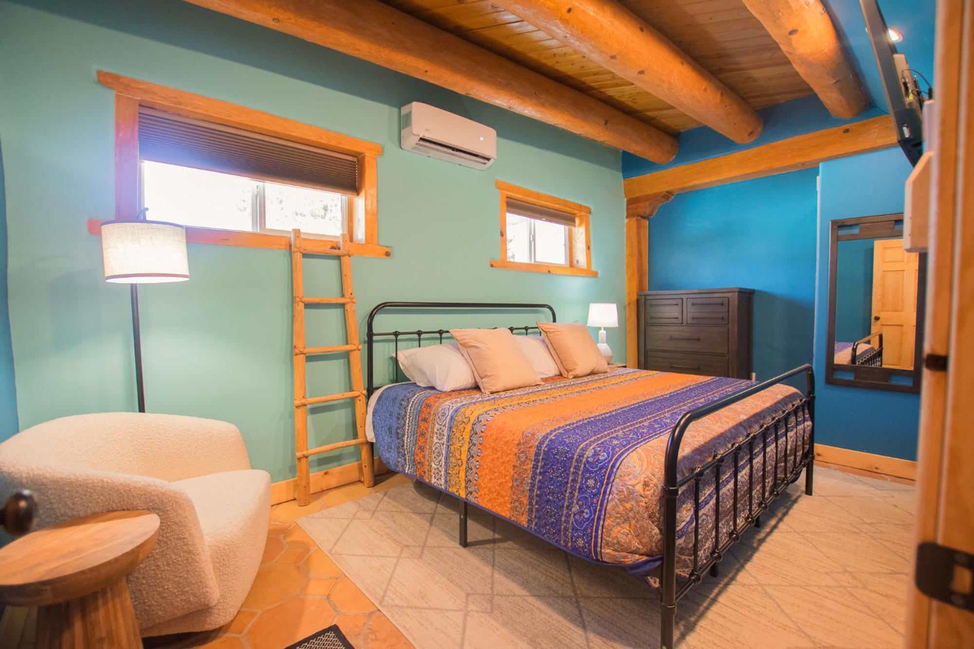 3 King Beds Hot Tub Arcades 5 Baths Albuquerque