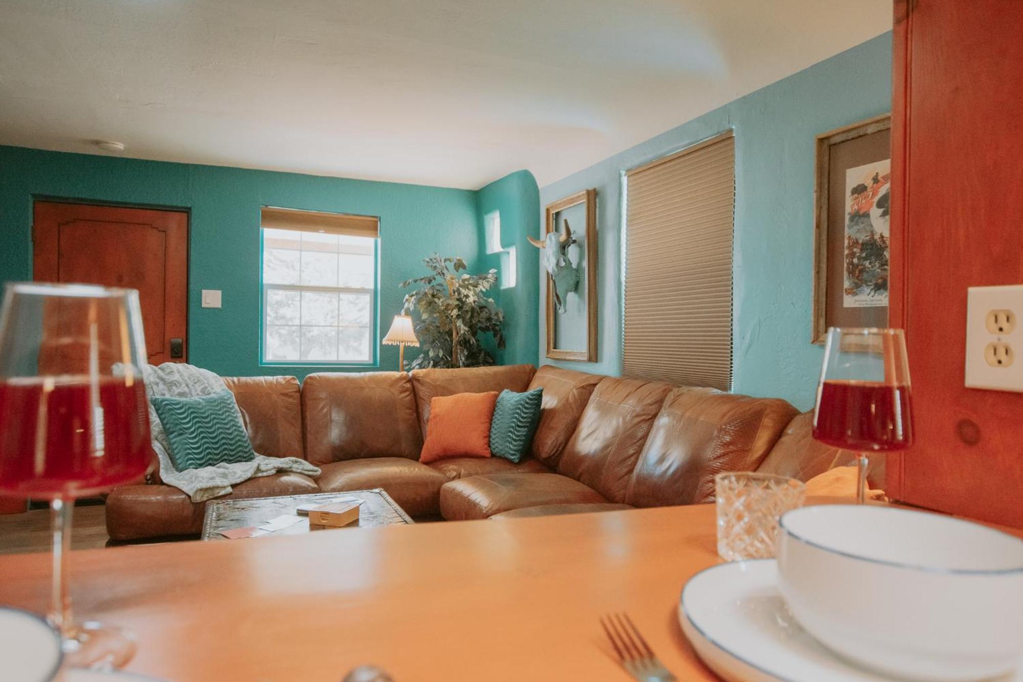 3 King Beds Hot Tub Arcades 5 Baths Holiday home Albuquerque