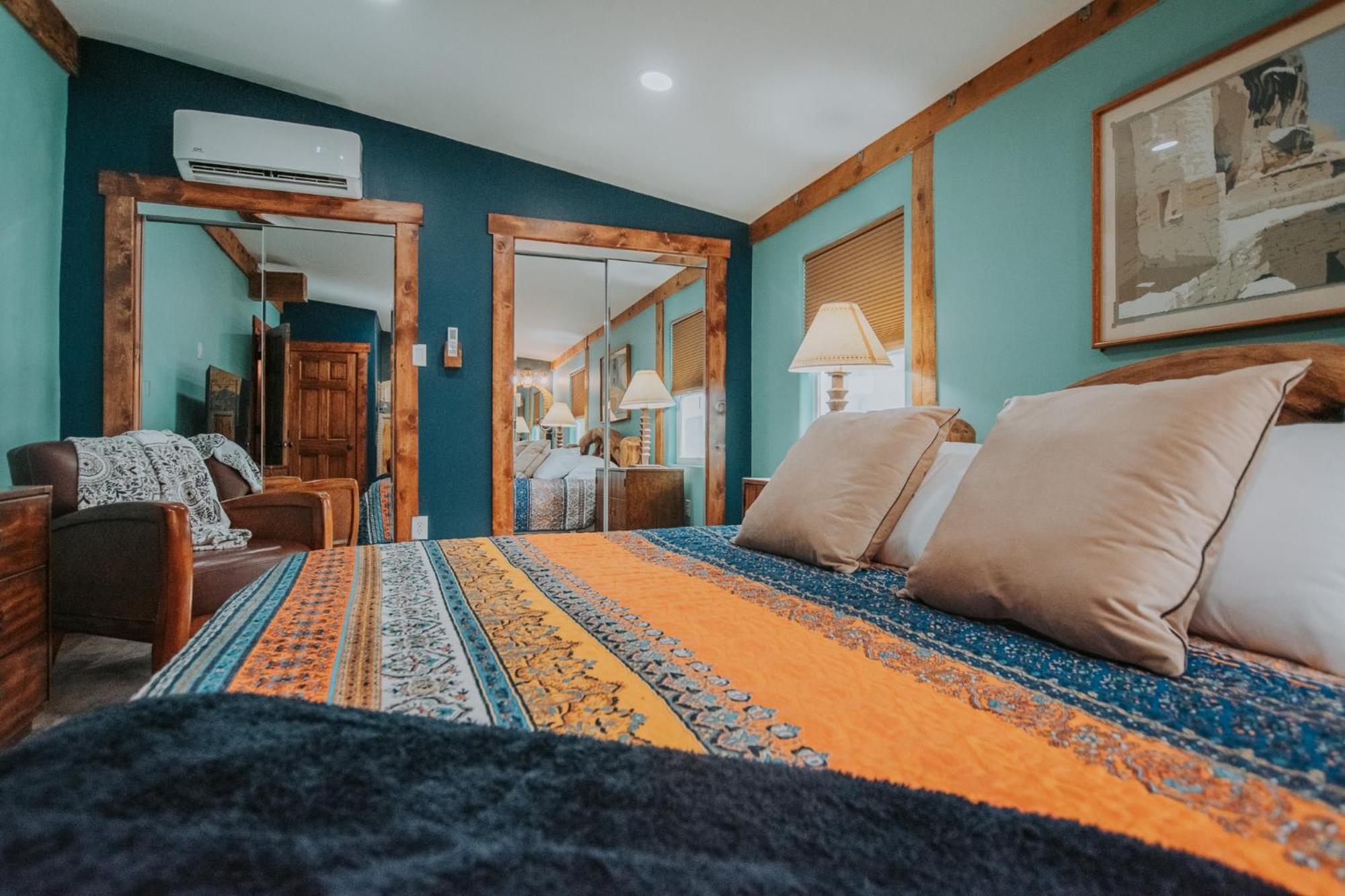 3 King Beds Hot Tub Arcades 5 Baths Albuquerque