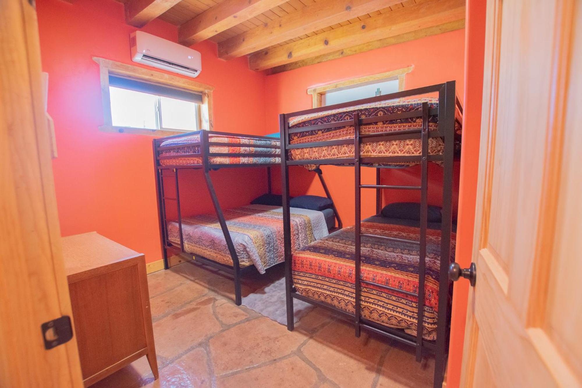 Holiday home 3 King Beds Hot Tub Arcades 5 Baths *