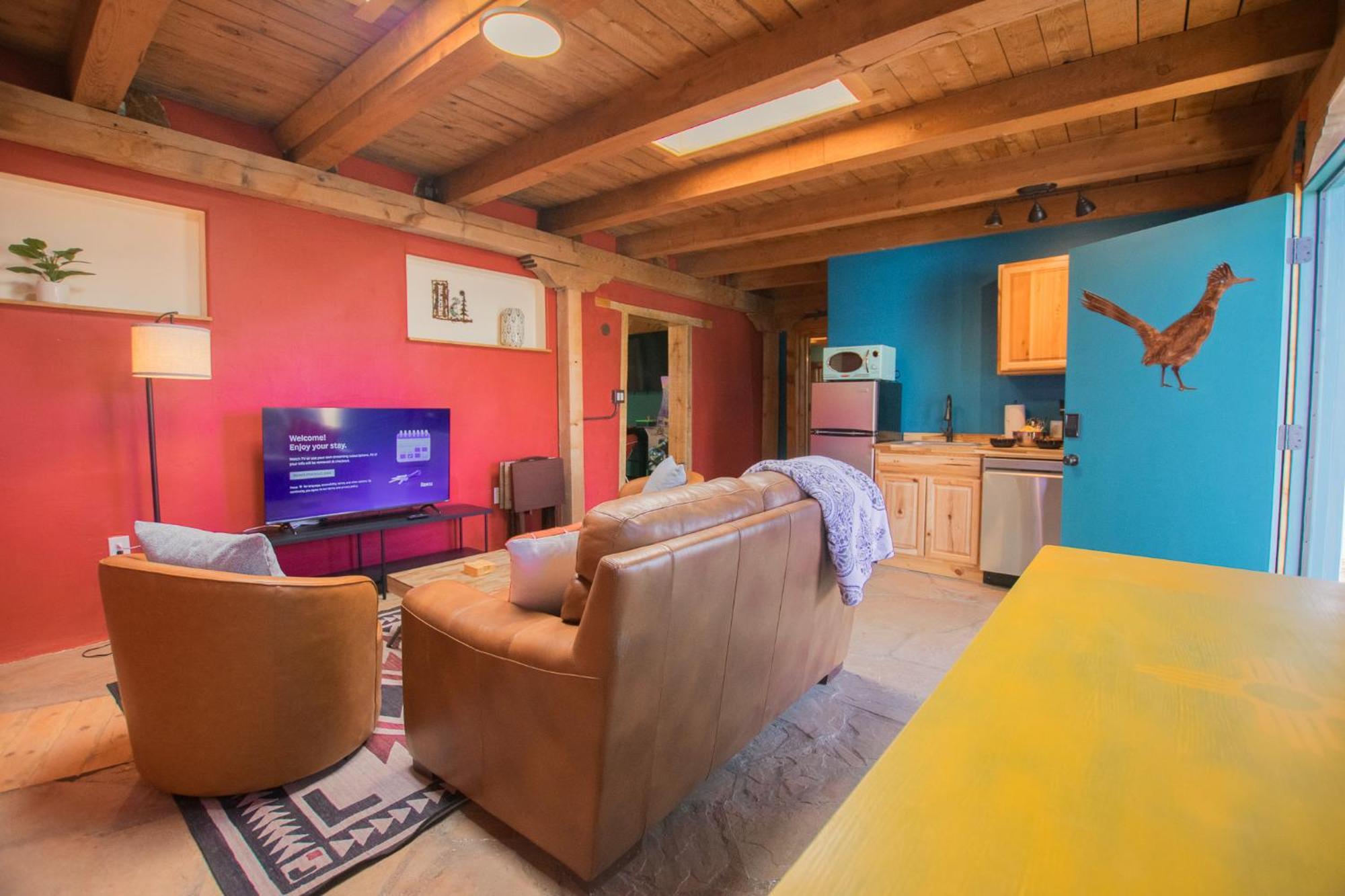 3 King Beds Hot Tub Arcades 5 Baths Holiday home *
